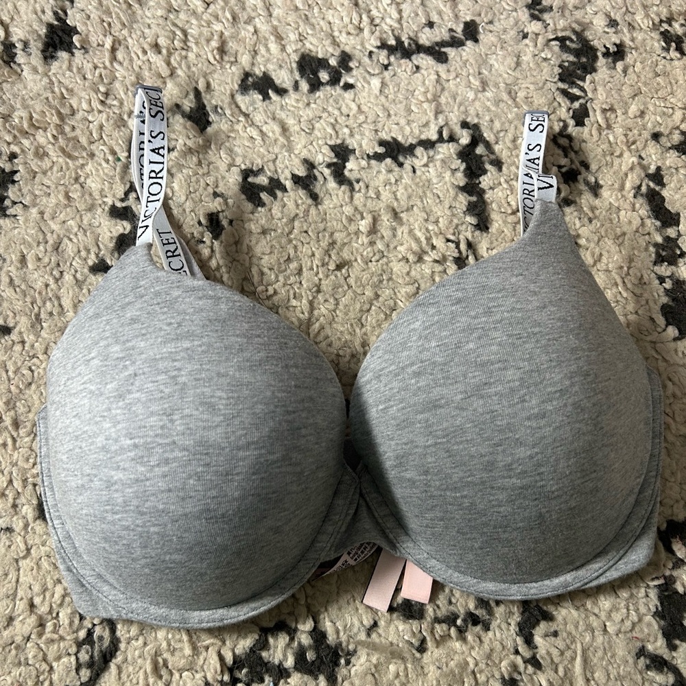 Victorias Secret Gray Tshirt Push-up